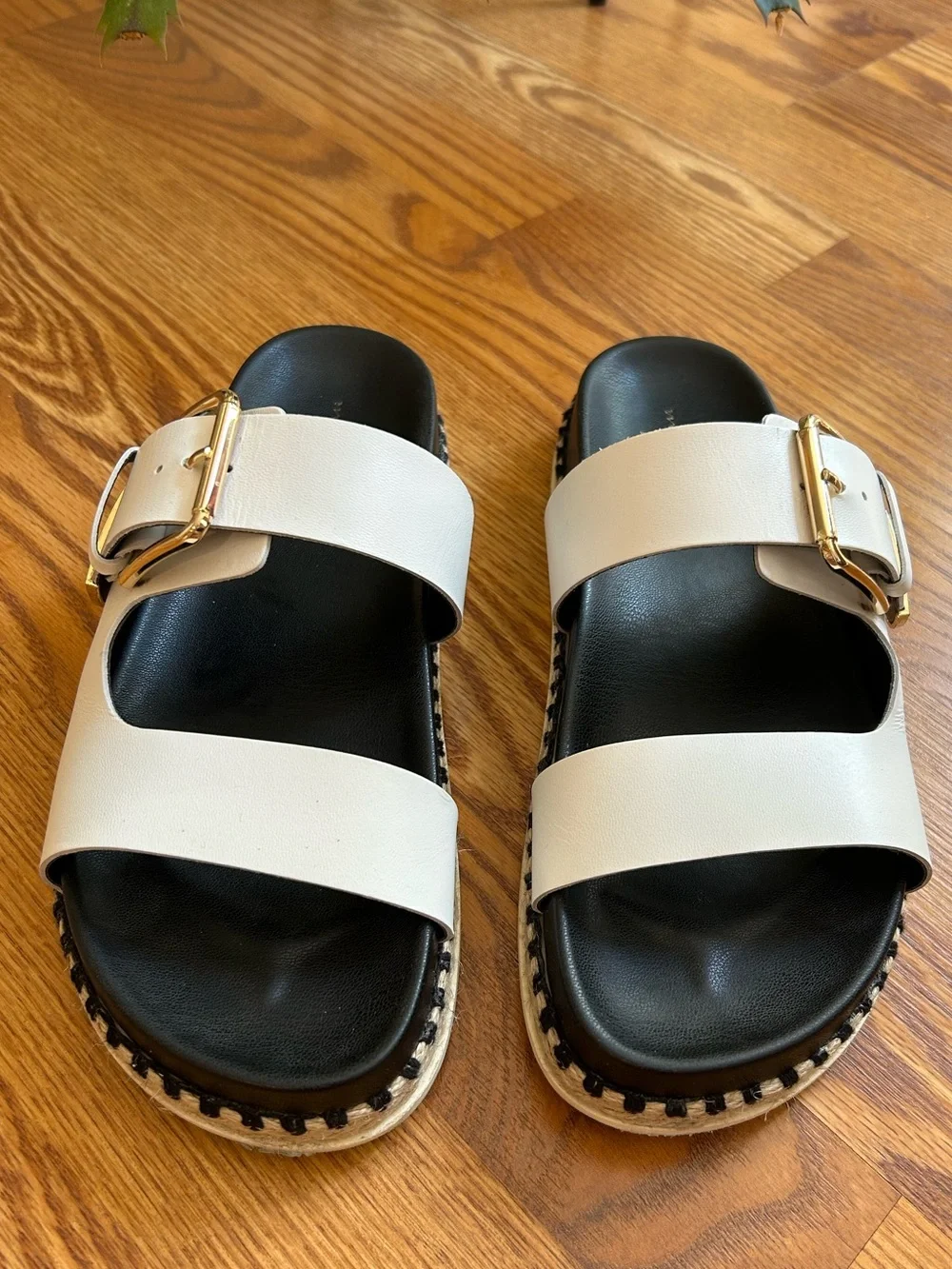 Mila Paoli leather sandals. Made in Italy